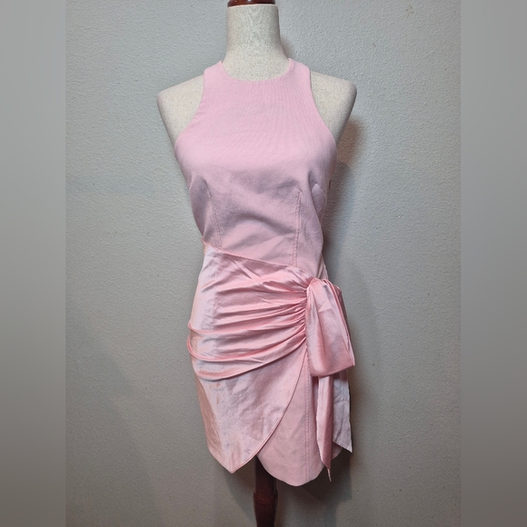 cinq a sept Dresses & Skirts - Cinq à Sept Light Pink Halter Mini Dress Size 4,.New With Out Tags